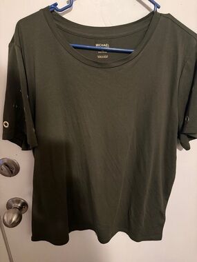 Michaels Olive Green Short Sleeve Tee with Grommet Sleeve Detail